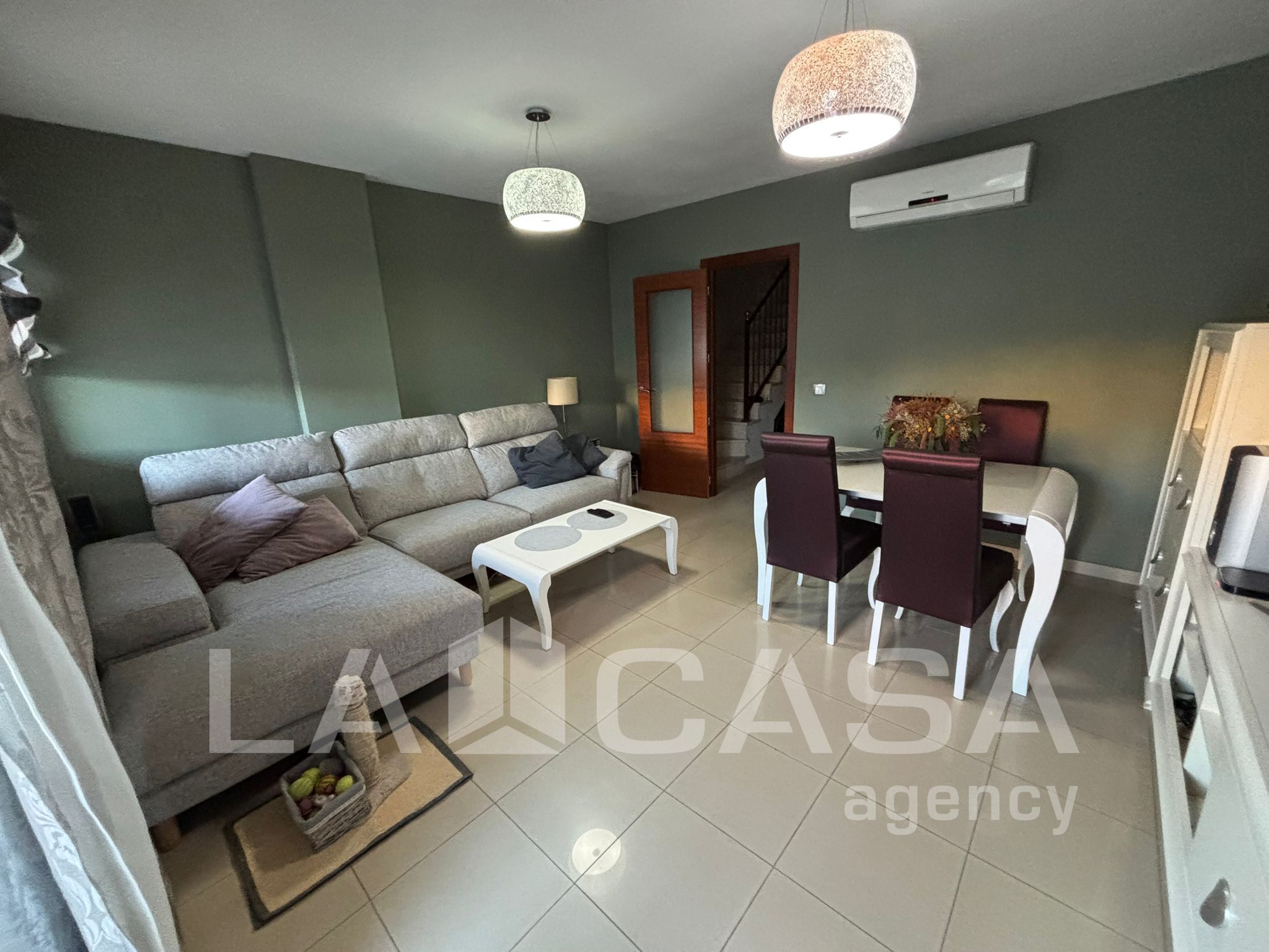 Living room of Duplex for sale in Alcalá de Guadaira  with Air Conditioner, Terrace and Storage room