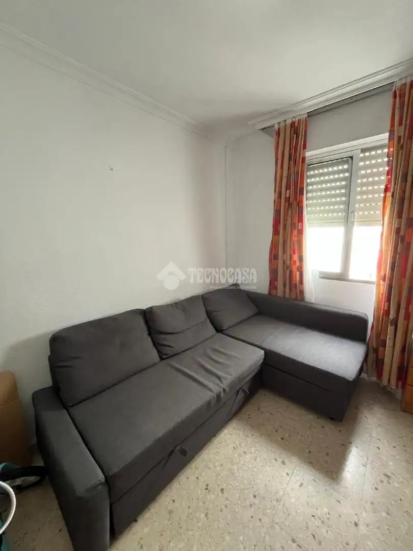 Habitación de Piso en venta en Sevilla con Calefacción, Terraza y Amueblado