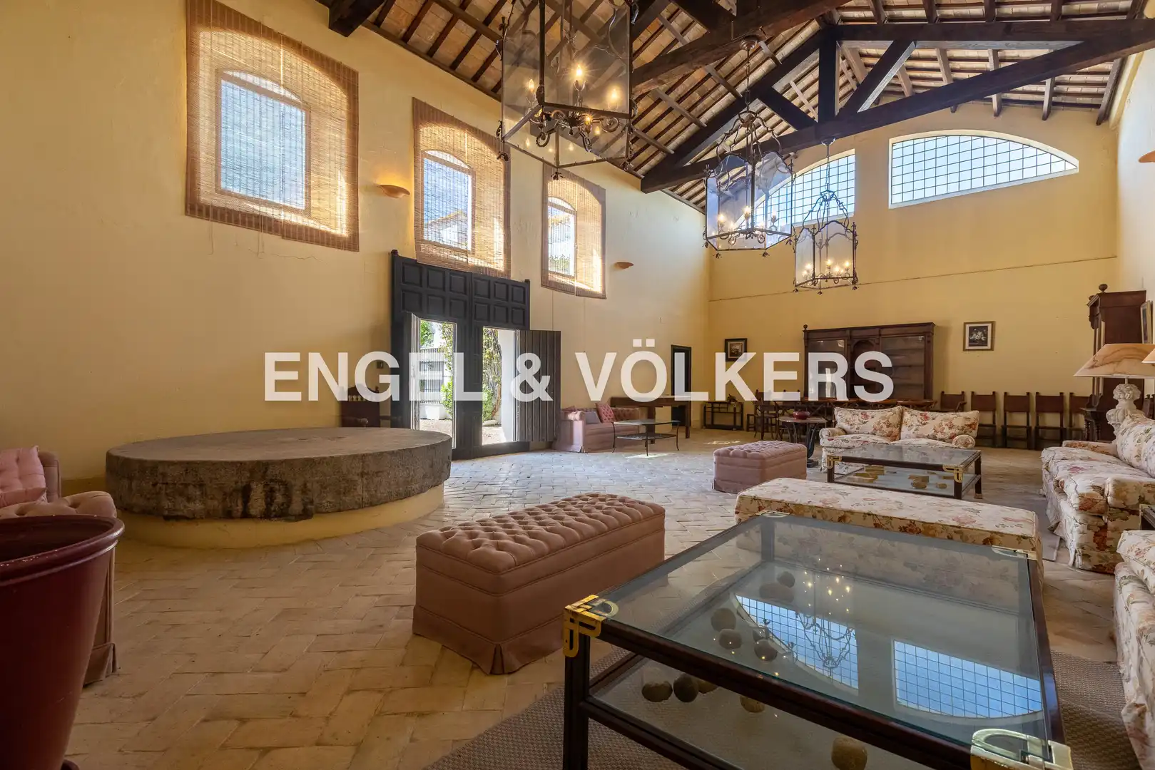 Sala de estar de Casa o chalet en venta en Carmona con Calefacción, Jardín privado y Terraza