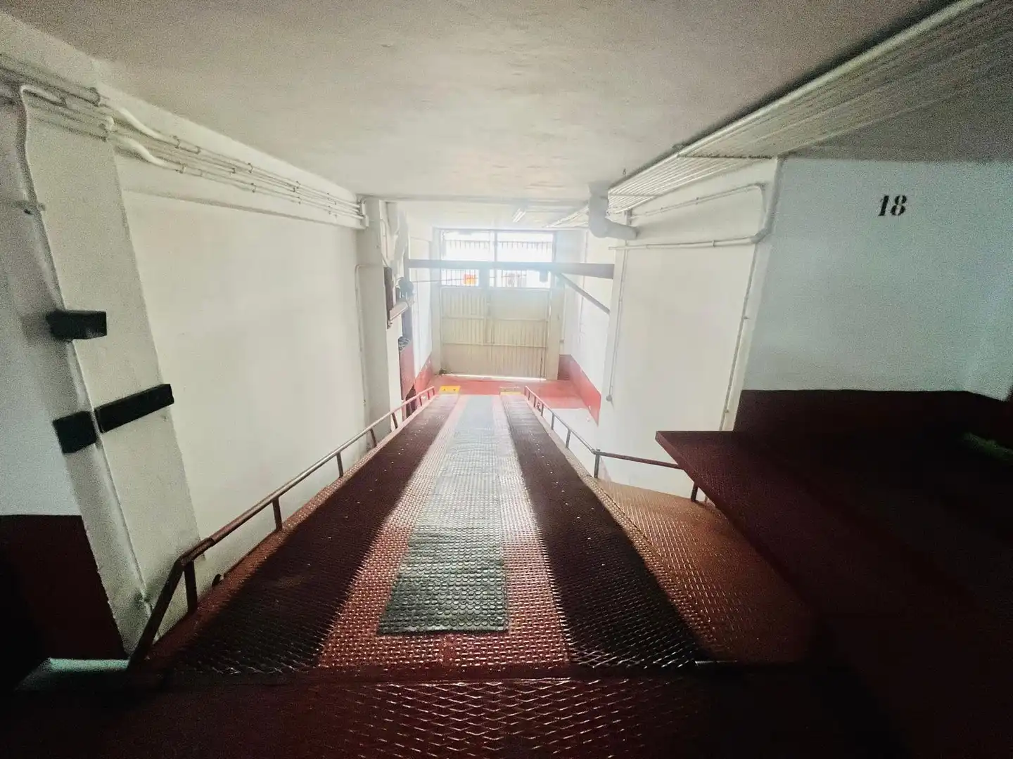 Aparcament amb ascensor en venda a Rúa San Vicente, imagen 4