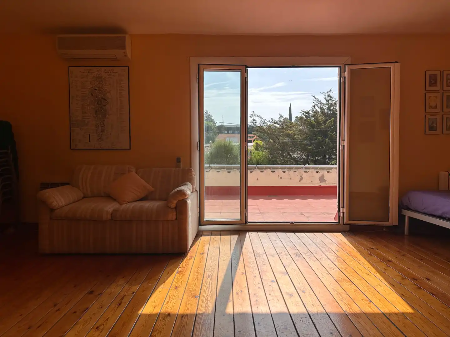 Sala d'estar de Casa o xalet en venda en Aiguamúrcia amb Calefacció, Jardí privat i Terrassa