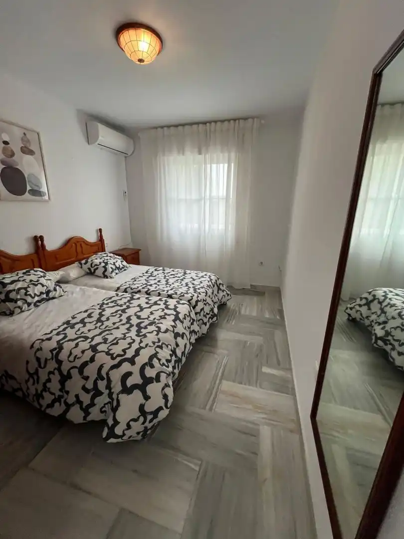 Bedroom of Houses for sale in Chiclana de la Frontera