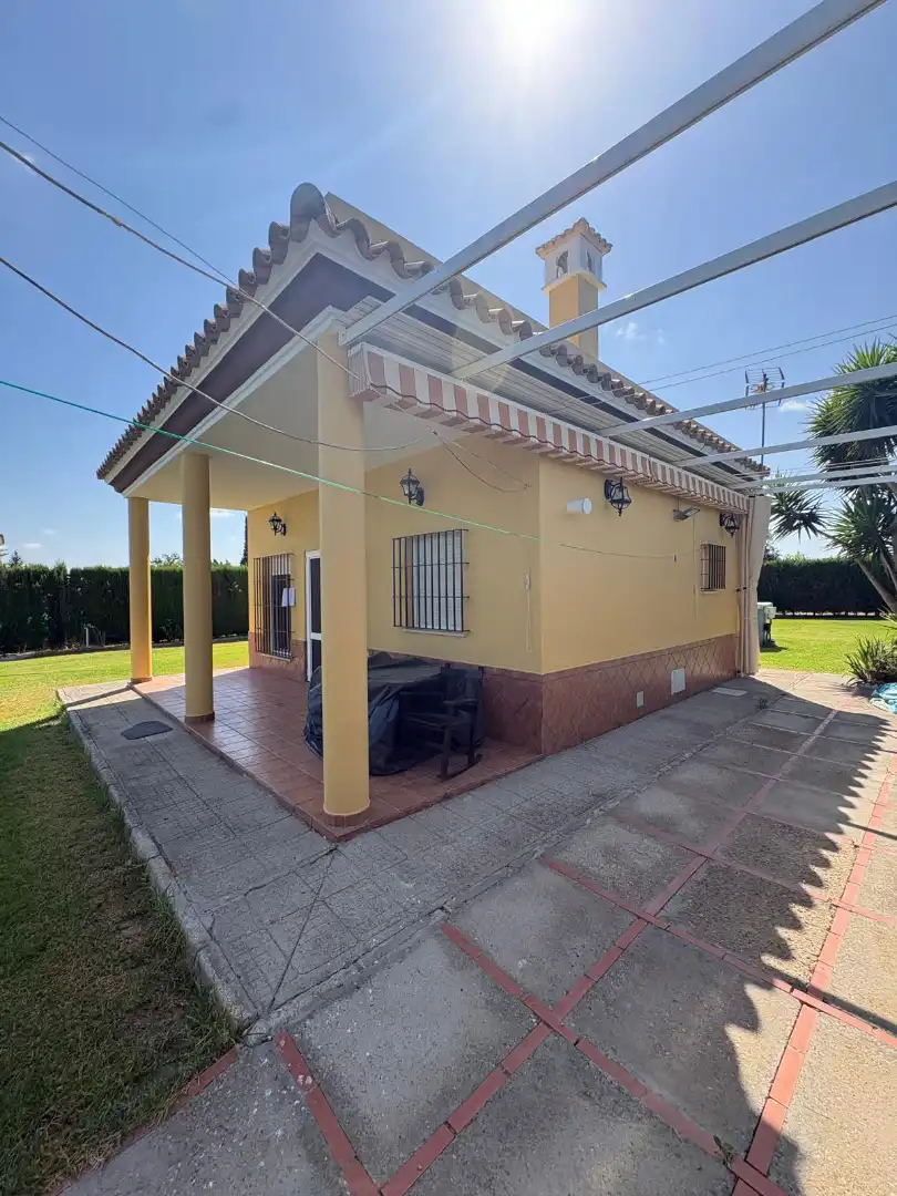 Vista exterior de Finca rústica en venta en Chipiona con Amueblado
