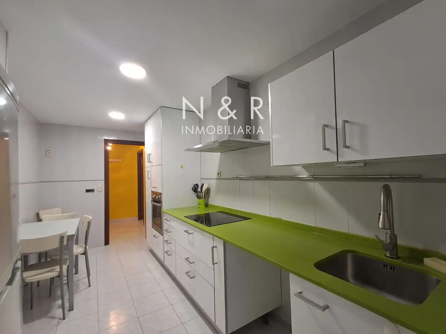 Flat for rent in Santa Uxia de Ribeira (De, Campus Norte - San Caetano
