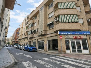 Local comercial en venta en Calle de San Salvador