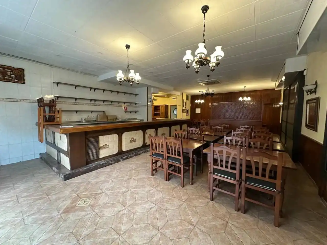 Local en venda en Terrassa amb Moblat