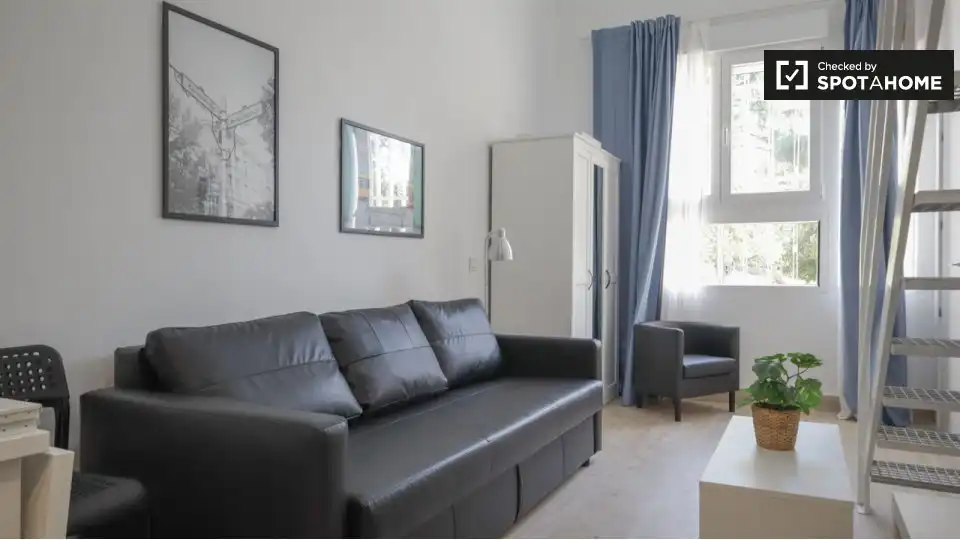 Sala de estar de Piso de alquiler en Madrid con Aire acondicionado, Calefacción y Amueblado