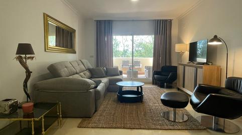 Foto 2 de Apartament de lloguer a Elviria, Málaga