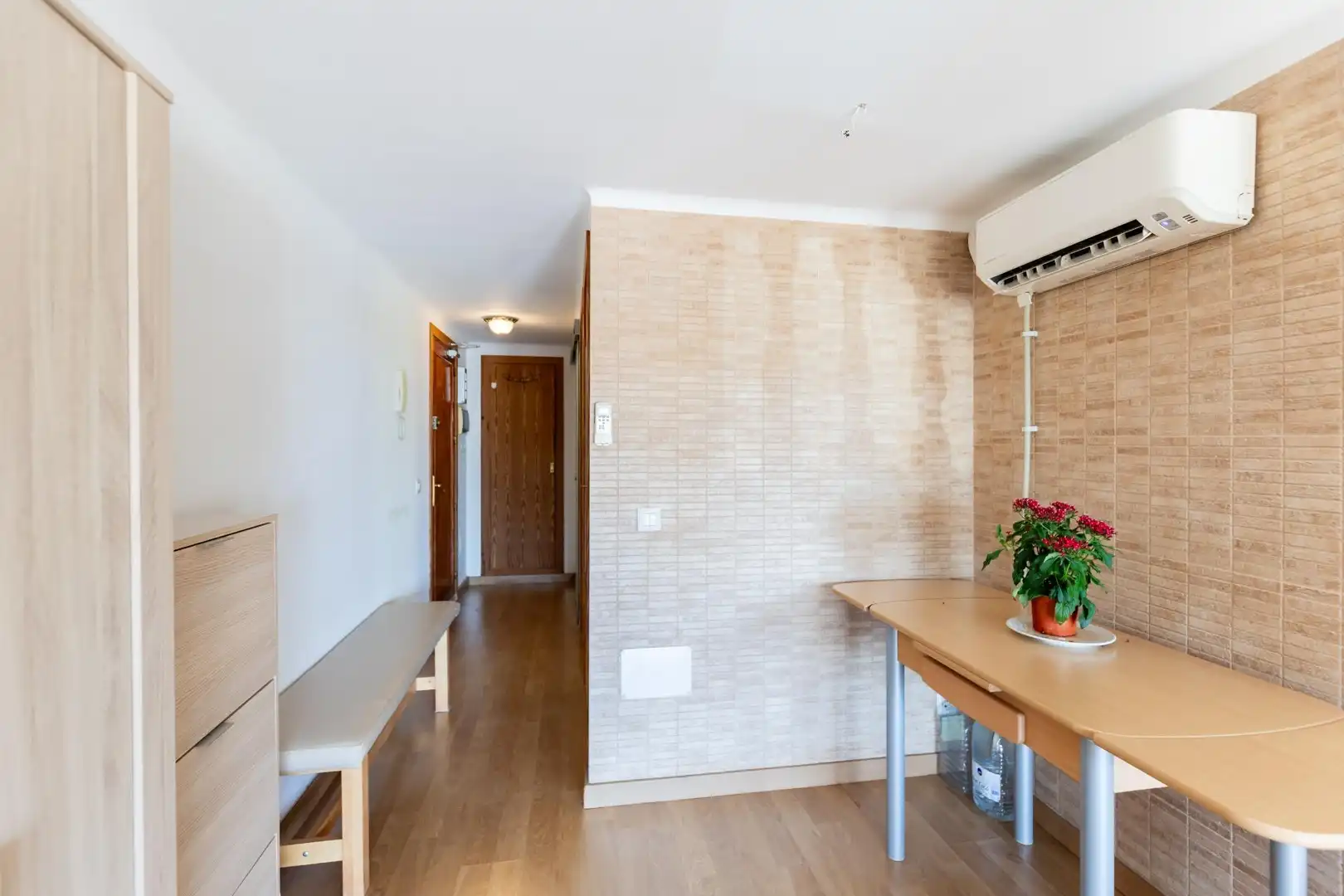 Flat for sale in Calvià  with Air Conditioner, Private garden and Terrace