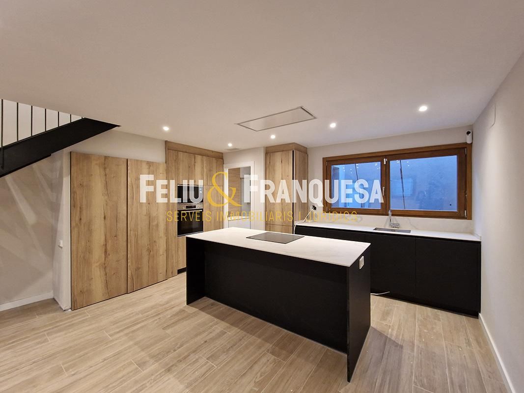 Kitchen of Single-family semi-detached for sale in Sant Quirze del Vallès  with Heating, Oven and TV