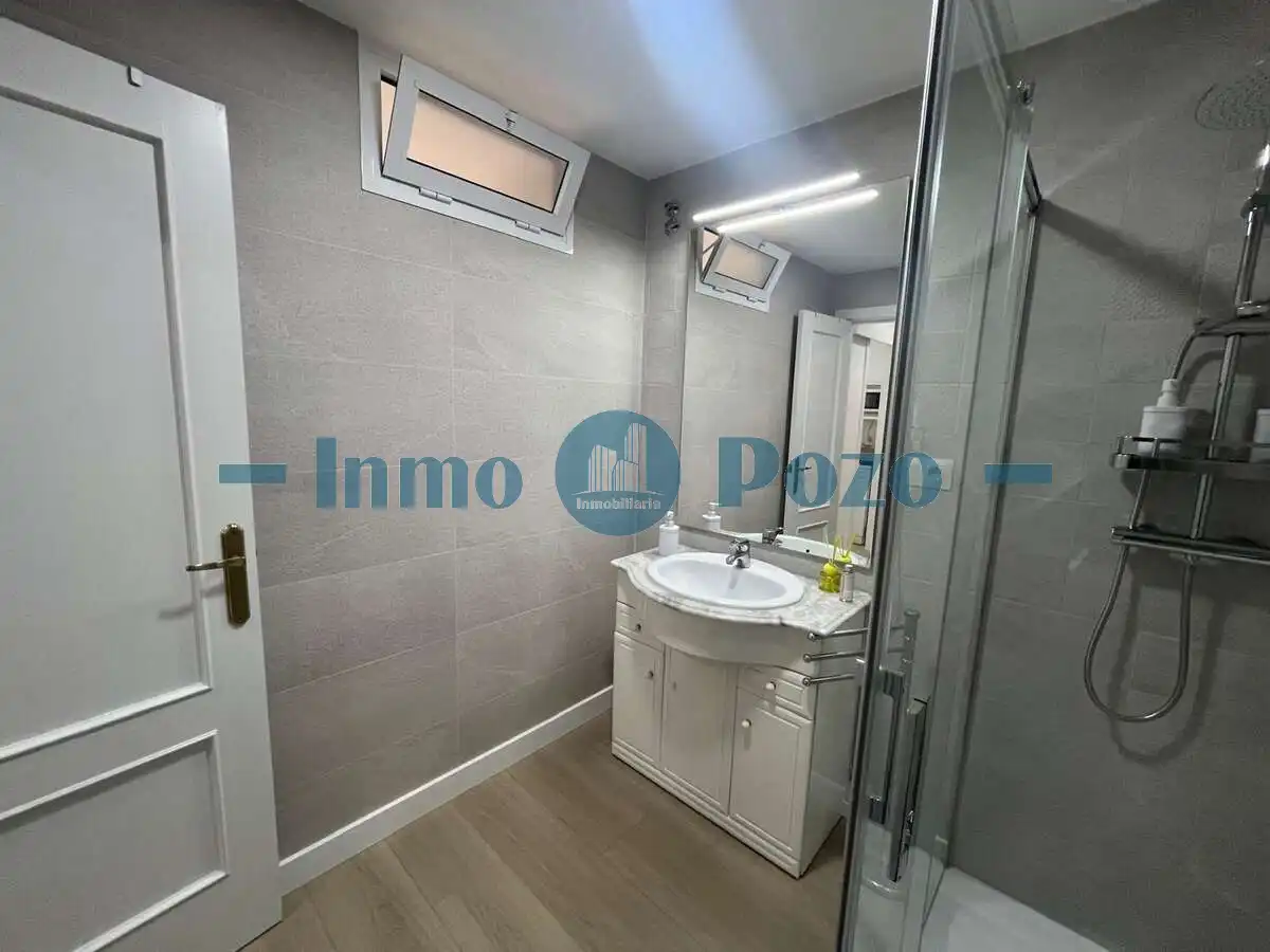 Bany de Apartament en venda en Almendralejo amb Moblat