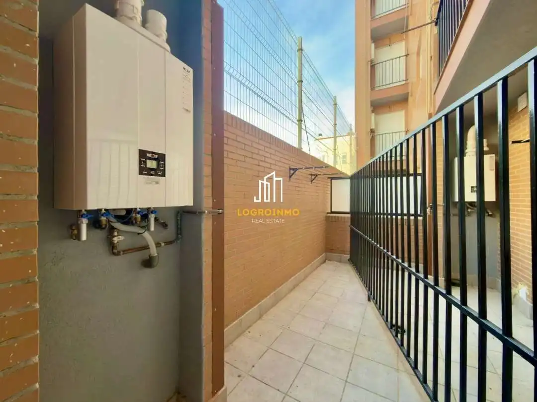 Piso con ascensor en venta en Lardero, imagen 17