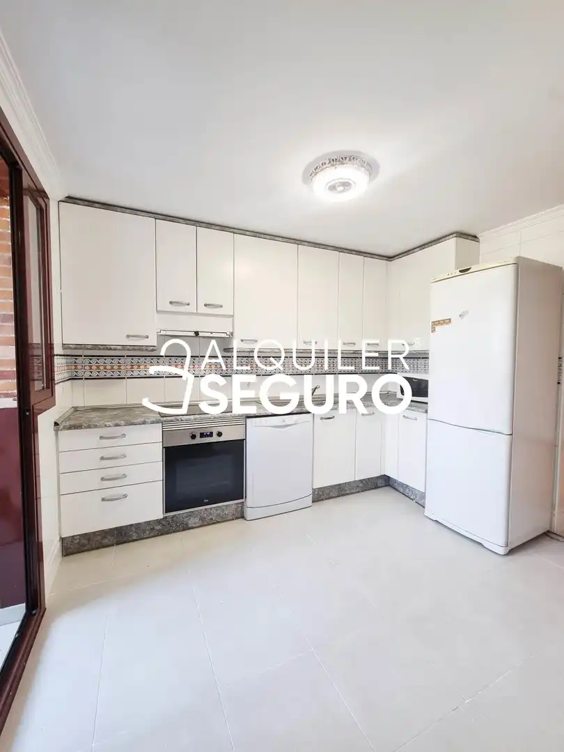 Kitchen of Flat for rent in Las Rozas de Madrid  with Heating, Terrace and Storage room