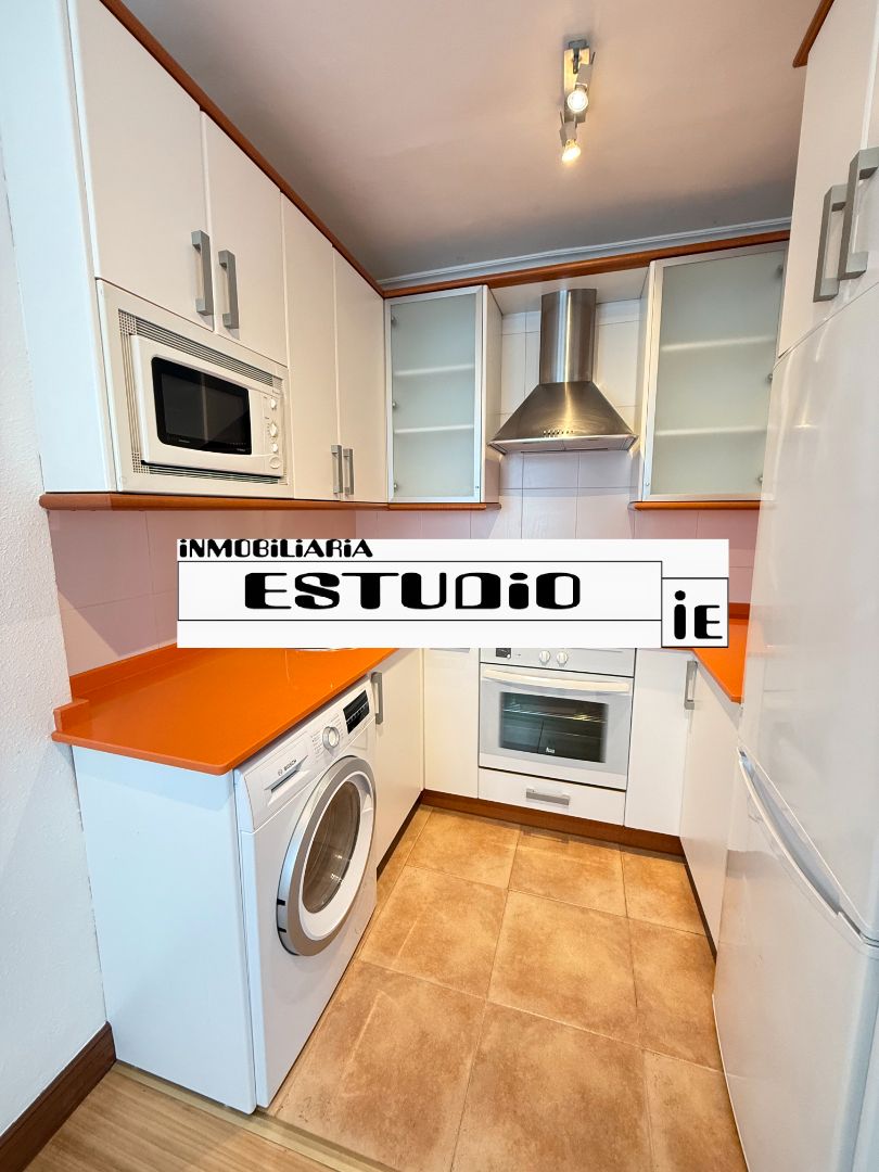Kitchen of Flat for sale in Bilbao   with Air Conditioner, Heating and Furnished