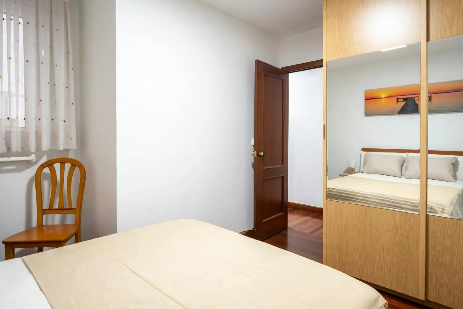 Schlafzimmer von Wohnung zur Miete in Santander mit Heizung, Parkett und Möbliert