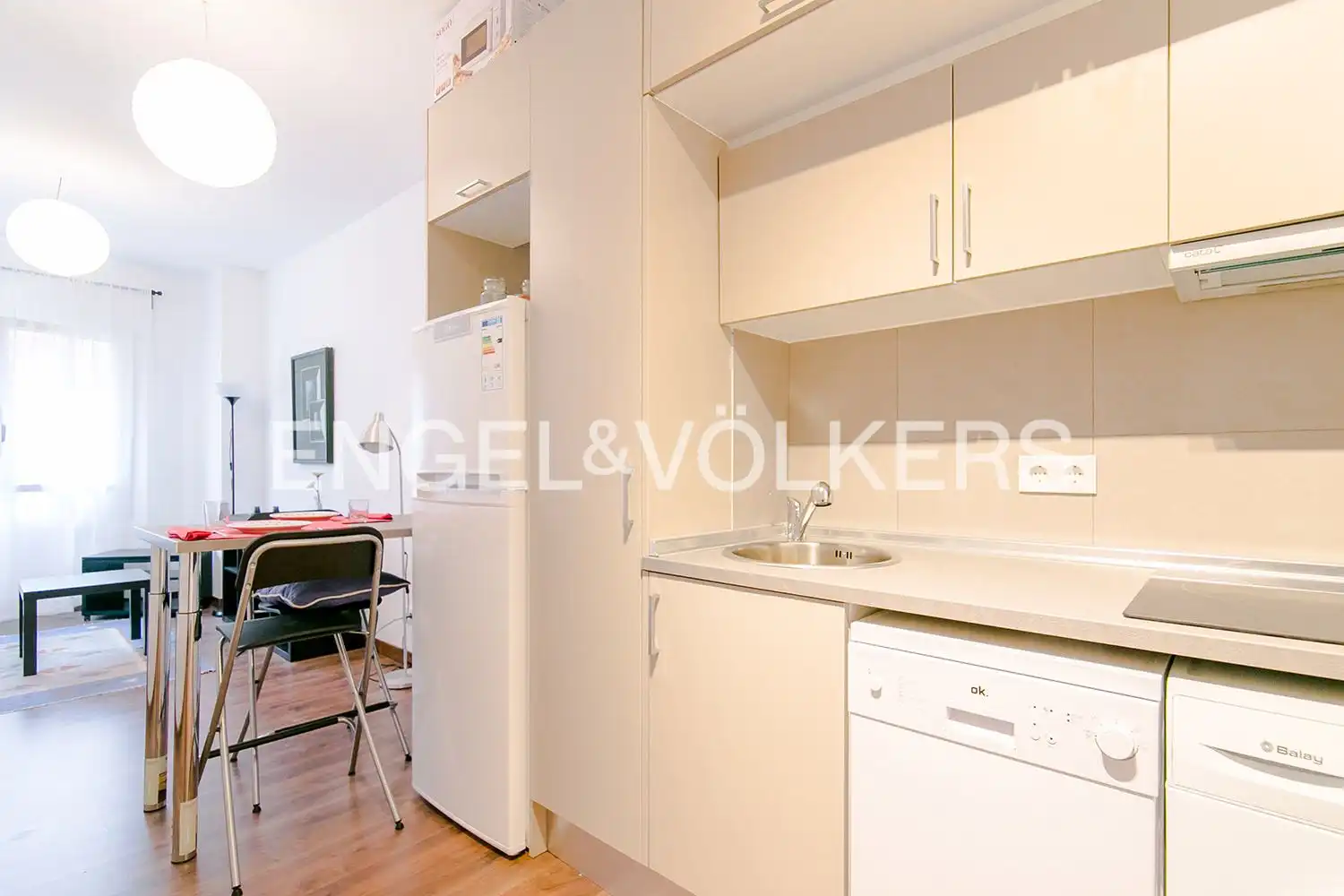 Cocina de Piso en venta en Barcelona con Calefacción y Amueblado