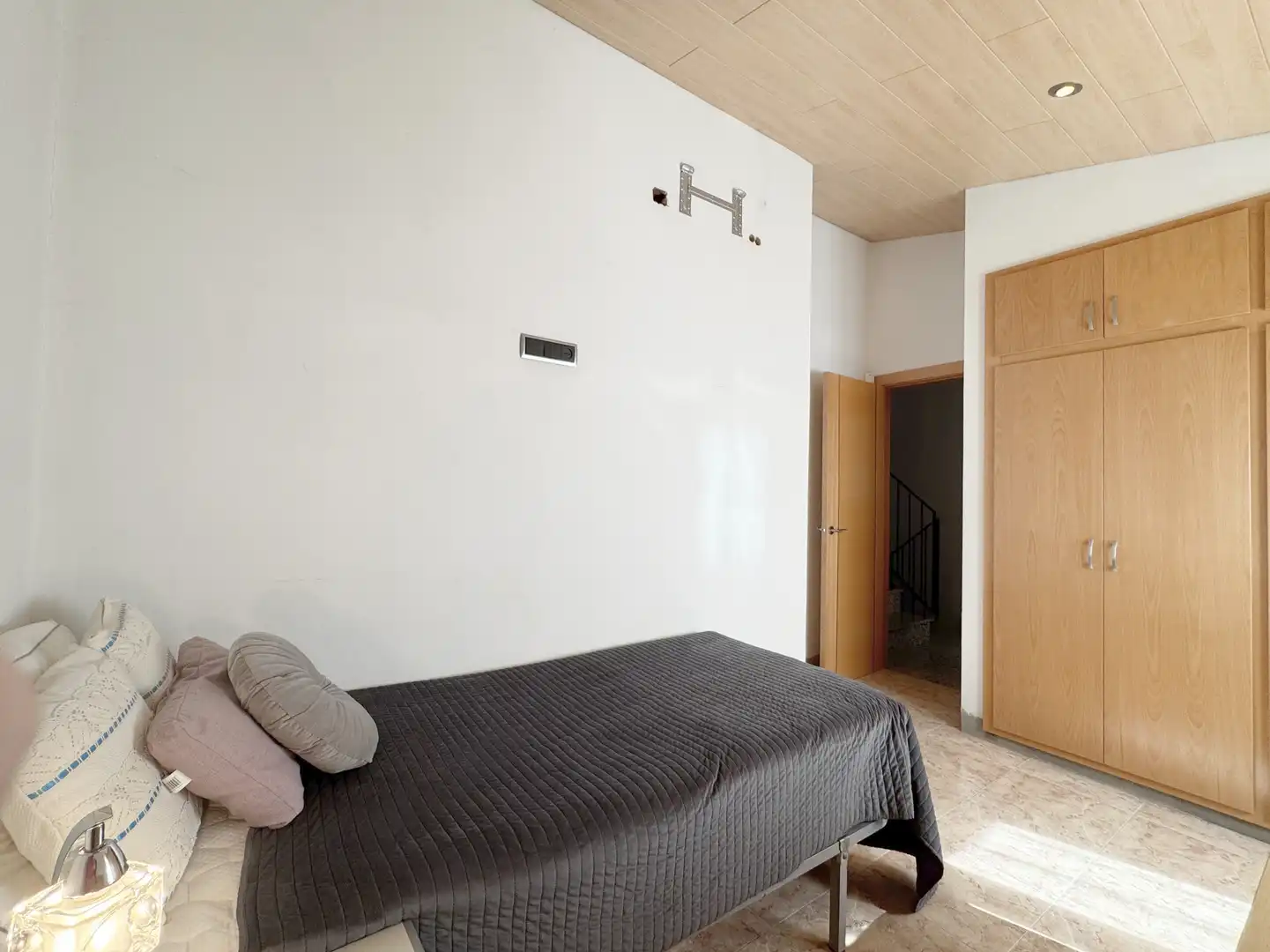 Schlafzimmer von Einfamilien-Reihenhaus zum Verkauf in L'Escala mit Klimaanlage und Terrasse