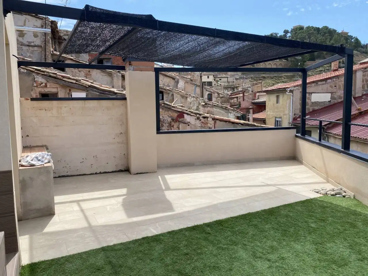 Terrassa de Pis de lloguer en Alcañiz amb Aire condicionat, Calefacció i Moblat