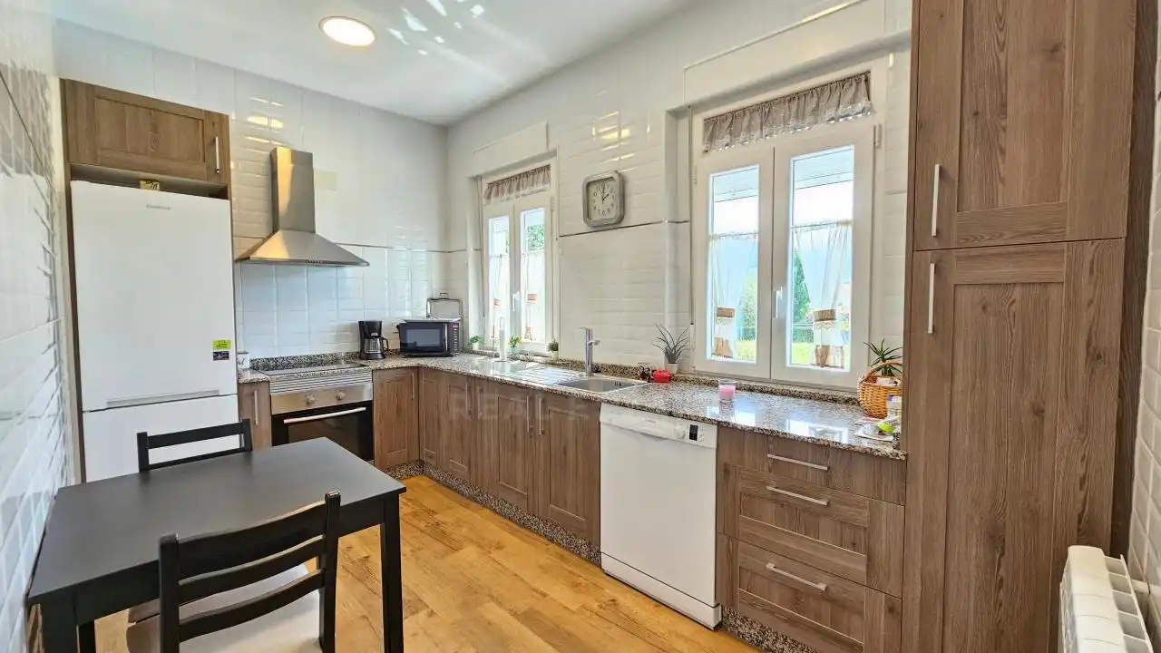 Cocina de Casa o chalet en venta en Neda con Calefacción y Piscina