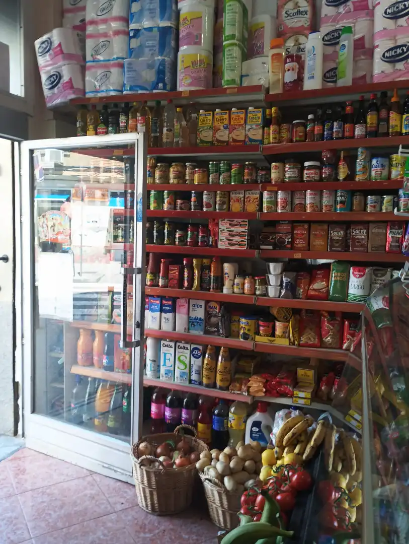 Local en traspaso en Badalona con Amueblado