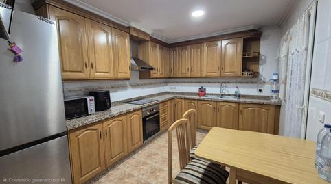 Foto 3 de Casa adosada en venda a La Paz, Villena