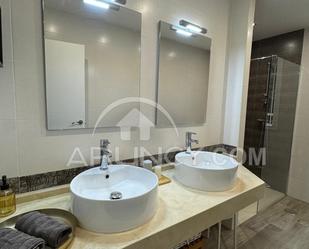 Bathroom of House or chalet to rent in Alcalá de Guadaira  with Air Conditioner, Heating and Private garden