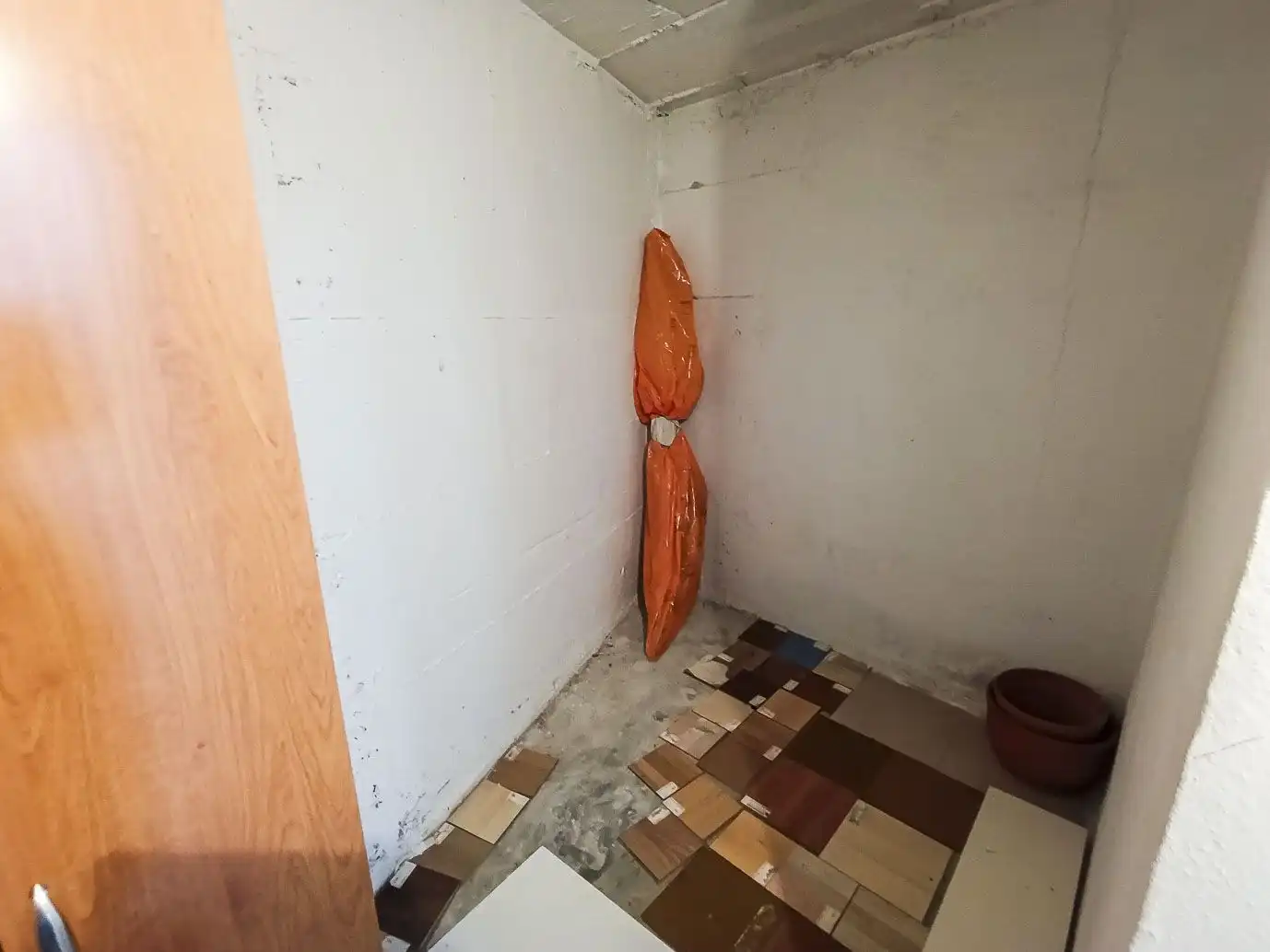Wohnung zum Verkauf in Málaga mit Klimaanlage, Terrasse und Abstellraum