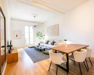Sala d'estar de Pis de lloguer en  Barcelona Capital amb Aire condicionat, Moblat i Balcó