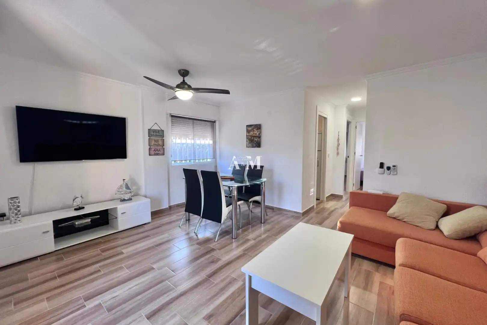 Wohnzimmer von Haus oder Chalet zur Miete in Torrevieja mit Klimaanlage, Heizung und Parkett