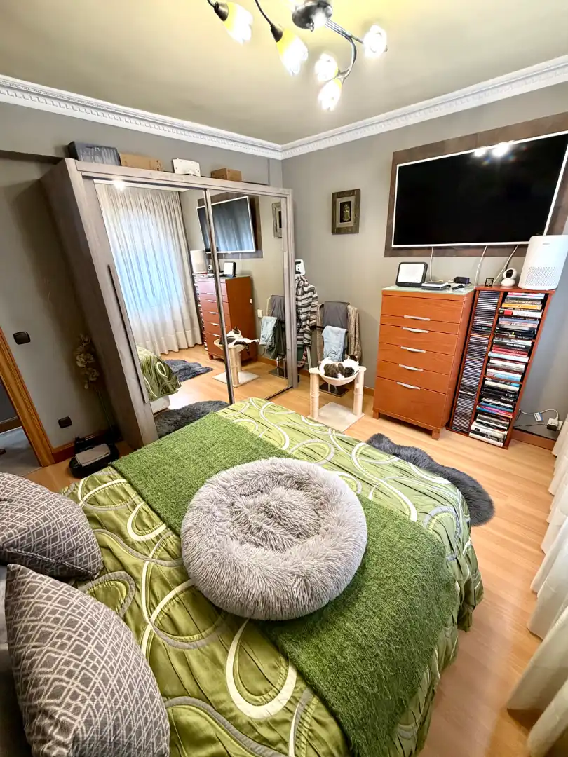 Bedroom of Flat for sale in Barakaldo   with Heating and Furnished