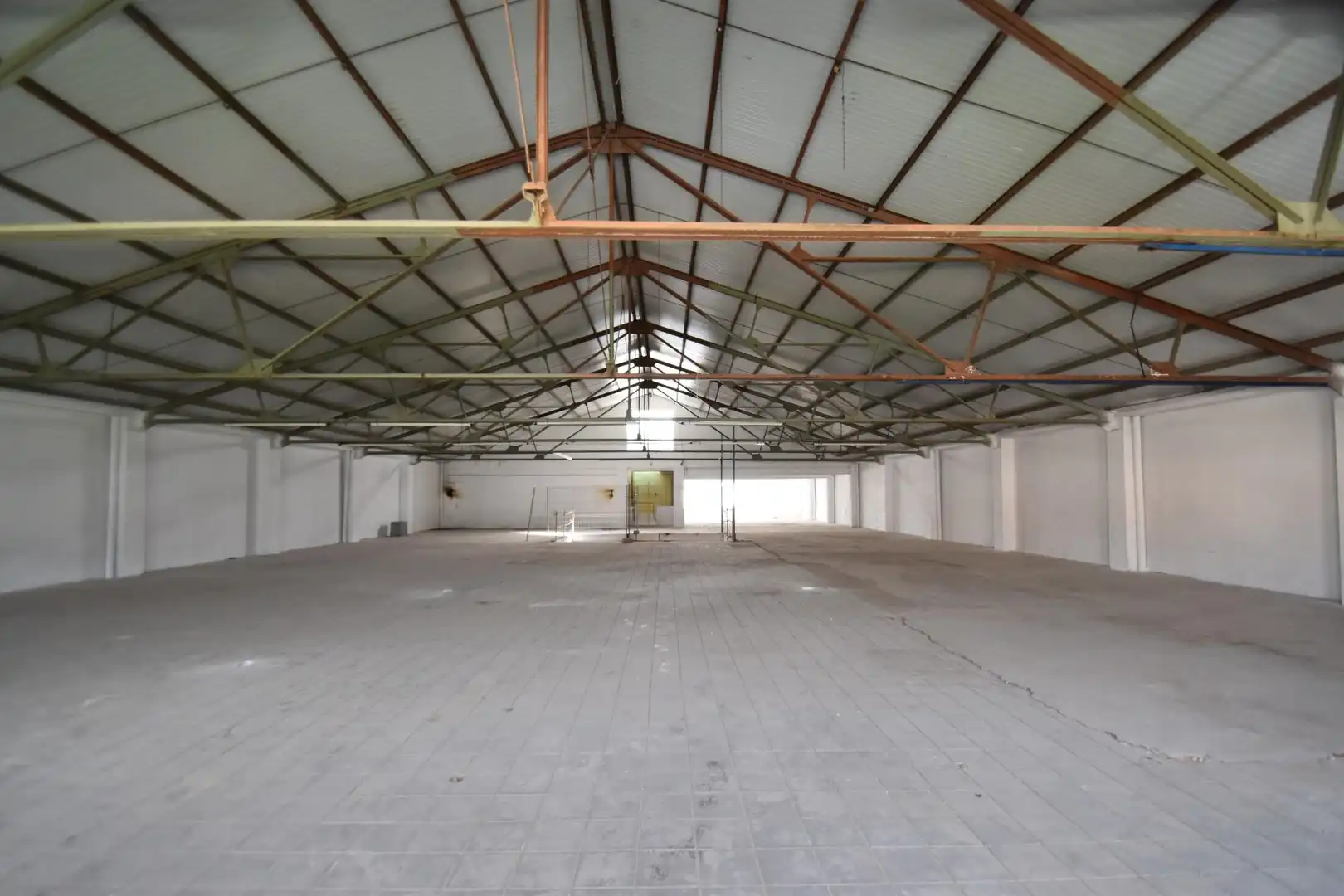 Fabrikhallen zur Miete in Vilanova i la Geltrú