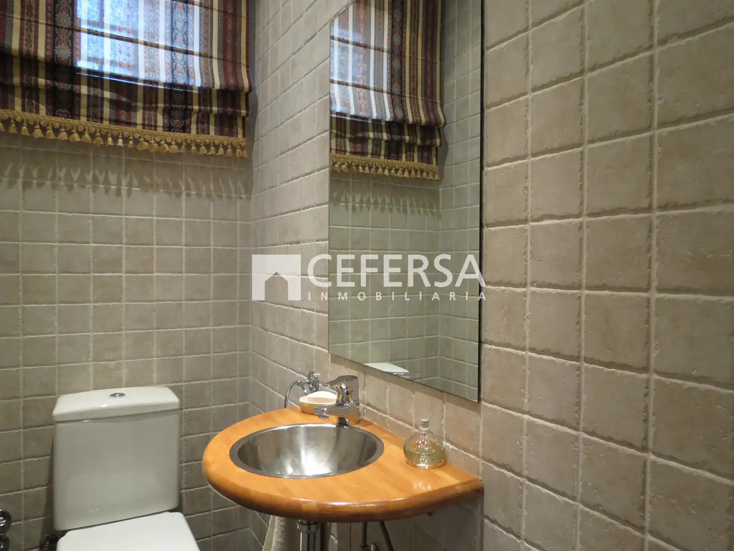 Bany de Casa o xalet en venda en Barcelona amb Aire condicionat, Calefacció i Parquet