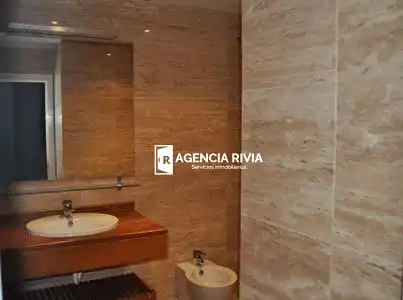 Badezimmer von Wohnungen zum Verkauf in Oviedo  mit Heizung