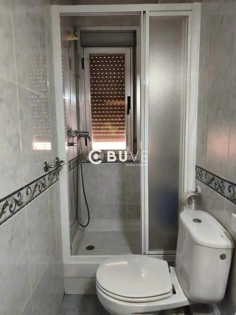 Bathroom of Flat for share in Madrid  with Furnished and Internet