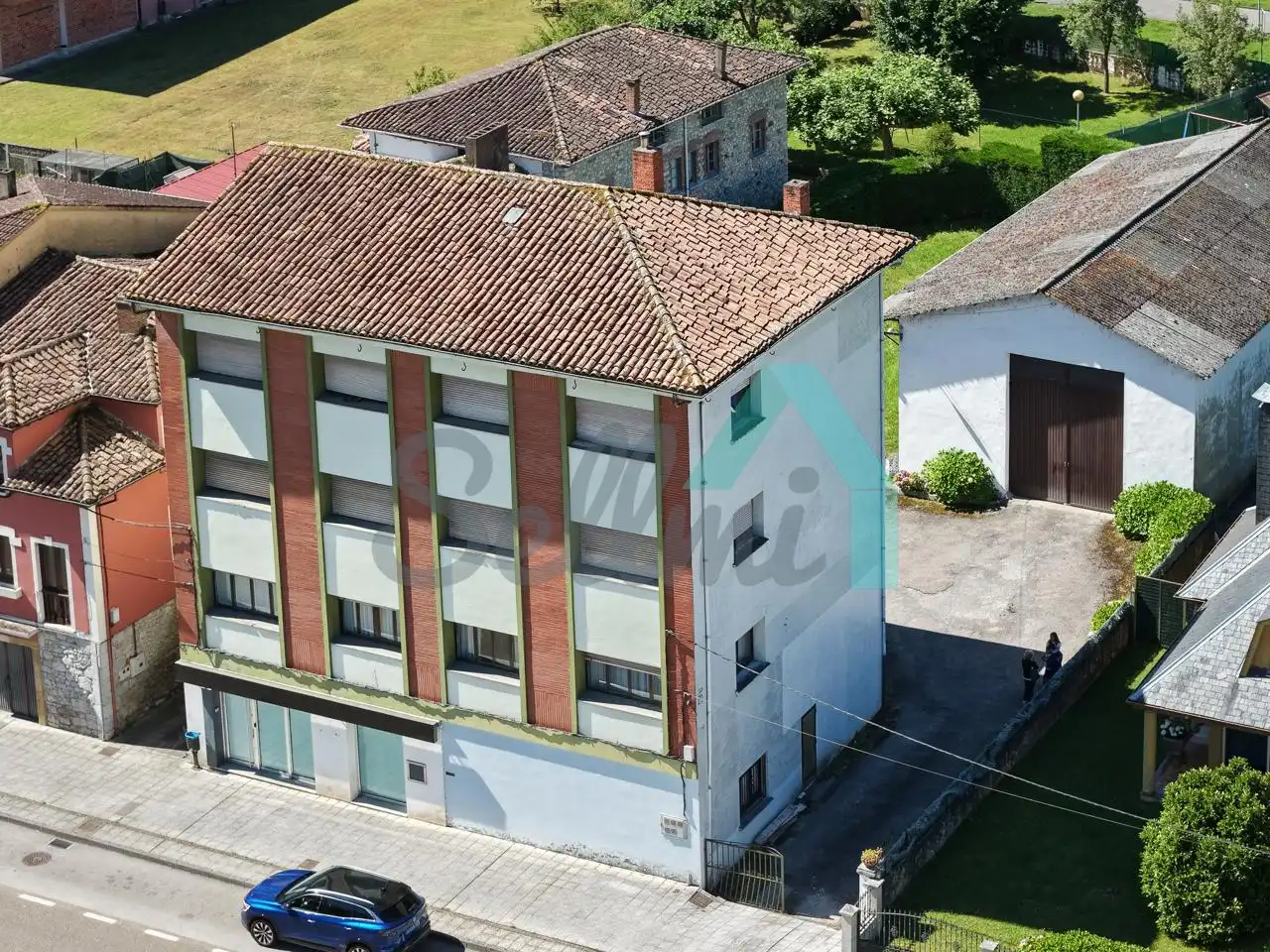 Vista exterior de Edifici en venda en Piloña