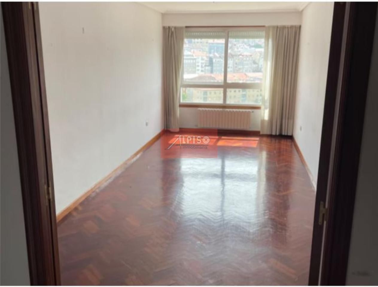Living room of Flat for sale in Ourense Capital   with Heating, Parquet flooring and Storage room