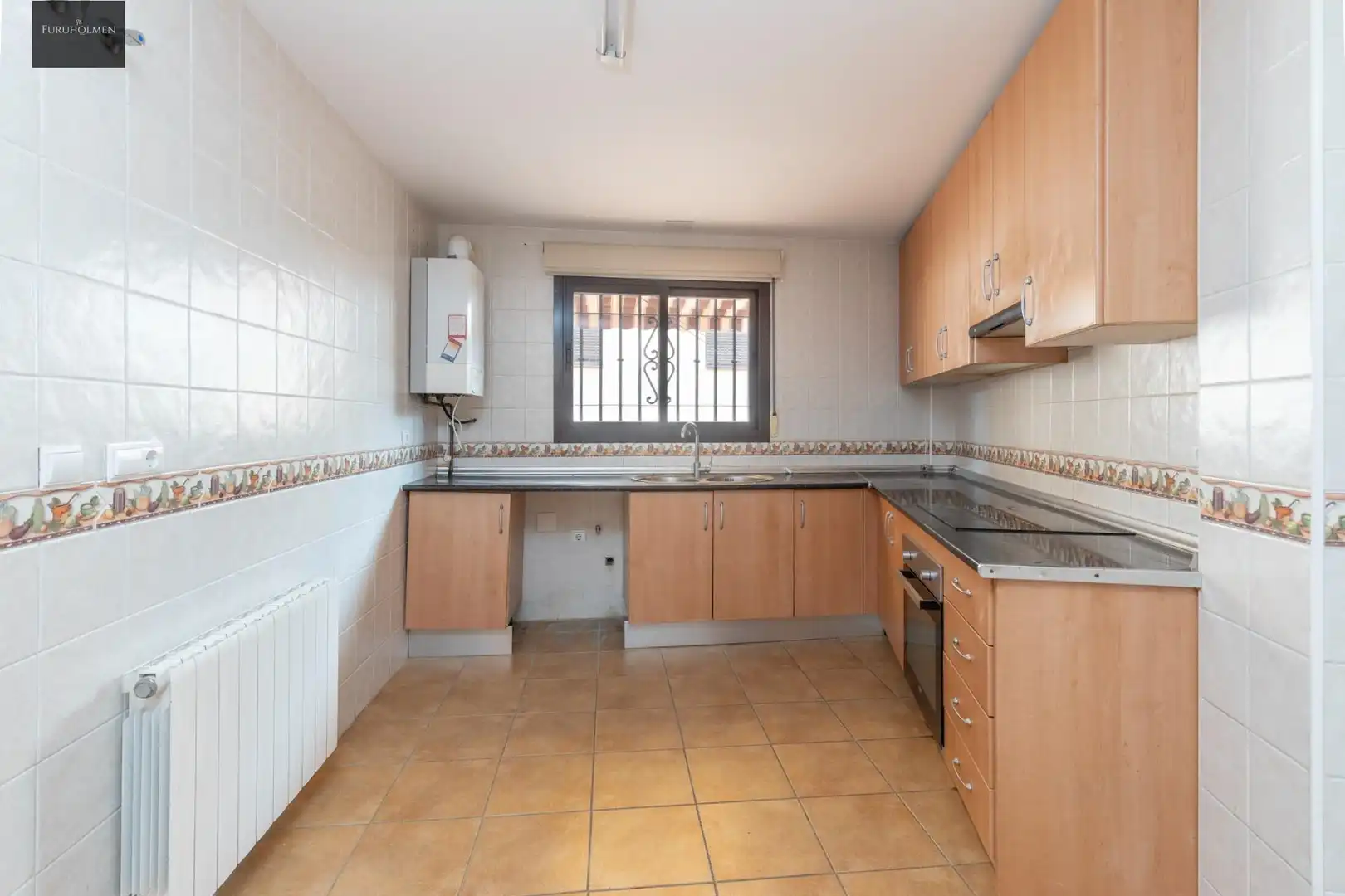Cuina de Casa adosada en venda en Monachil amb Aire condicionat, Calefacció i Terrassa