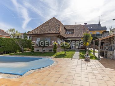 Casa con piscina in vendita a Parque Coimbra
