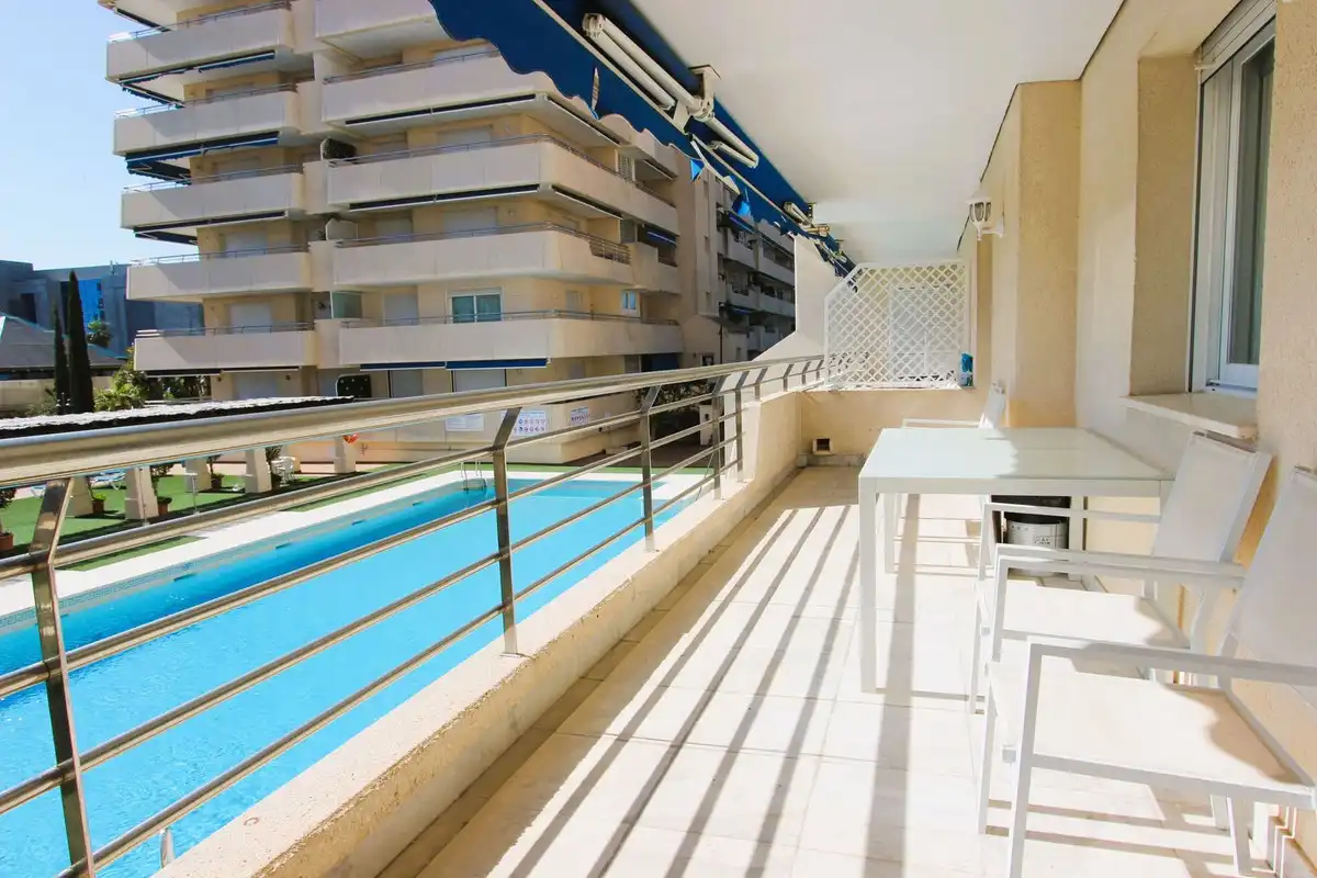 Apartament amb piscina en venda a Nueva Andalucía