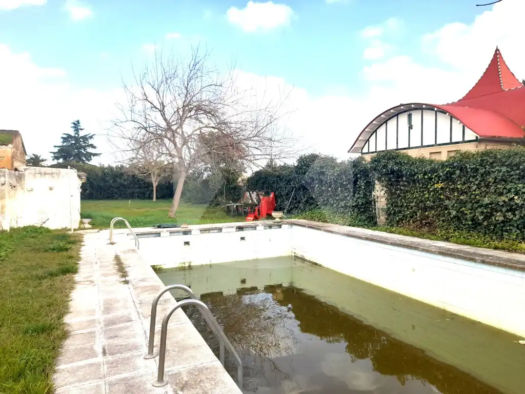 Piscina de Casa o xalet en venda en Badajoz amb Aire condicionat, Jardí privat i Traster