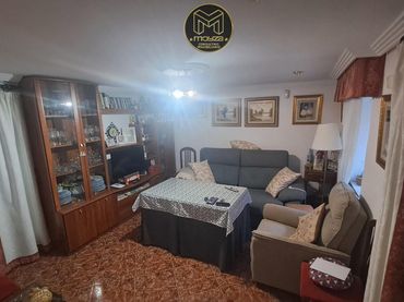 Casa con balcón en venta en Ctra. Circunvalación - La Magdalena