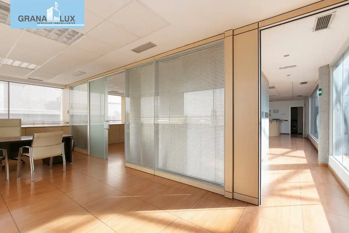 Inmuebles singulares con ascensor en venta en Poniente, imagen 25