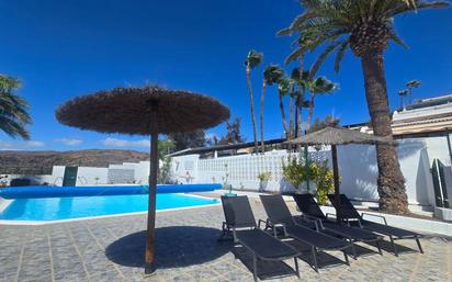 Swimming pool of House or chalet for sale in San Bartolomé de Tirajana  with Air Conditioner, Terrace and Swimming Pool