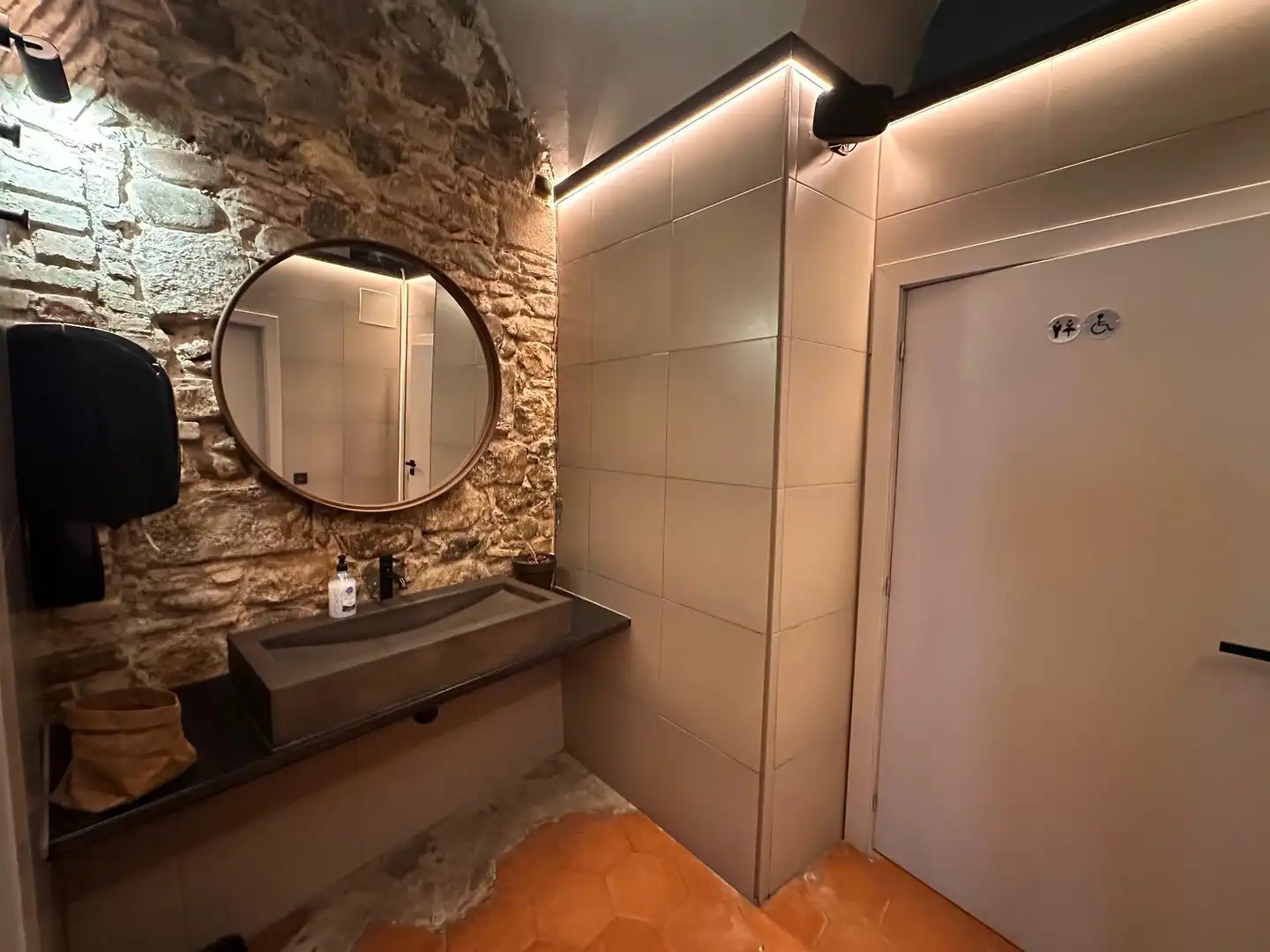 Local commercial à vendre à Centre - Barri Vell, imagen 17