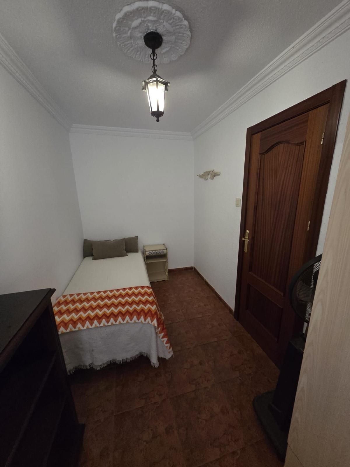 Flat for sale in Calle  Luis Ponce de León, 17, Huerta de la Reina - Trassierra