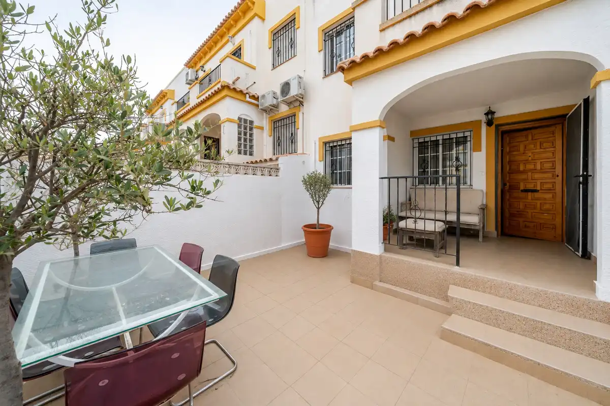 Reihenhaus mit Terrasse zum Verkauf in Avinguda D'Escandinàvia, imagen 3