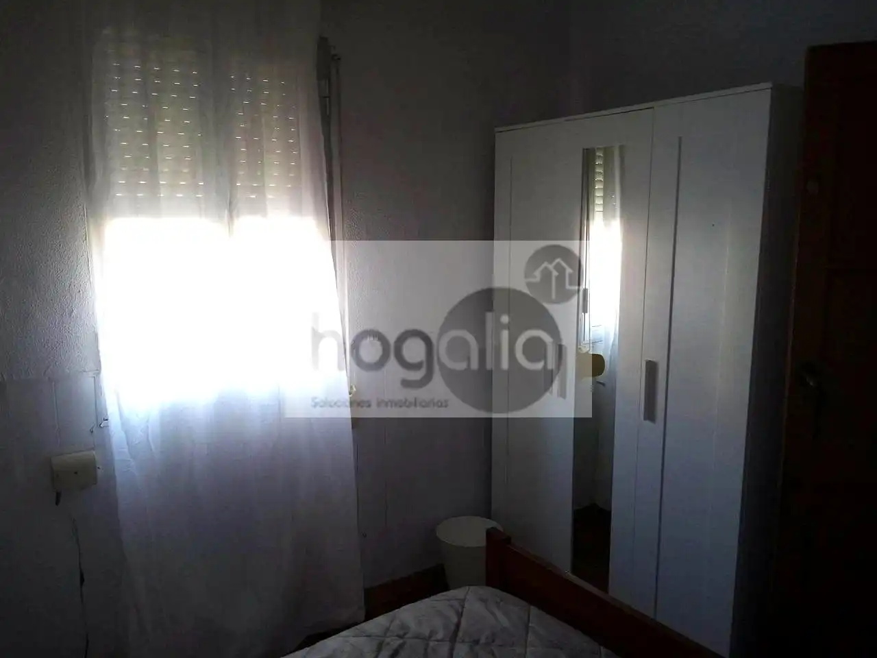 Habitación de Piso de alquiler en Sevilla con Aire acondicionado y Amueblado