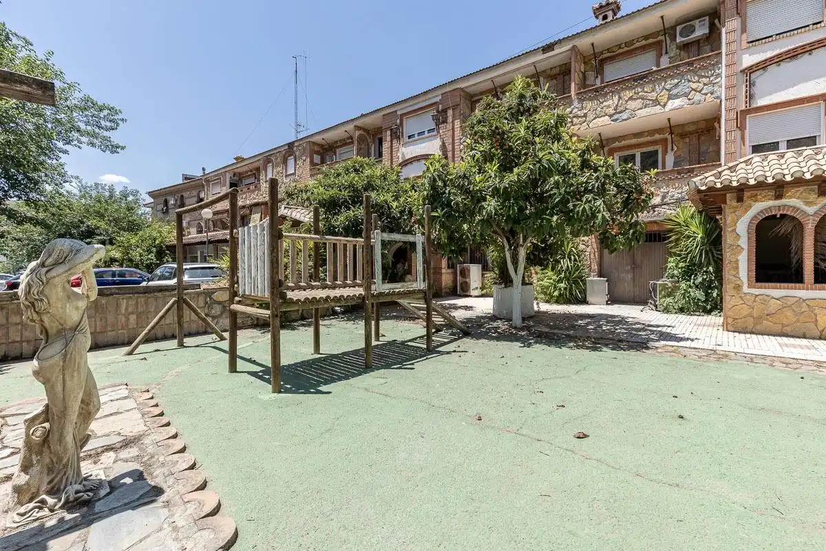 Local comercial en venda a Pinos Genil, imagen 34