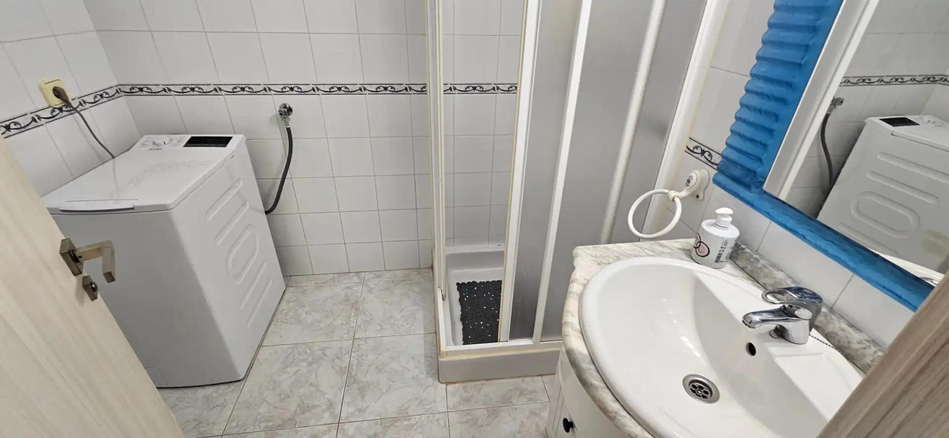 Bathroom of Flat for rent in El Campello  with Air Conditioner, Heating and Furnished