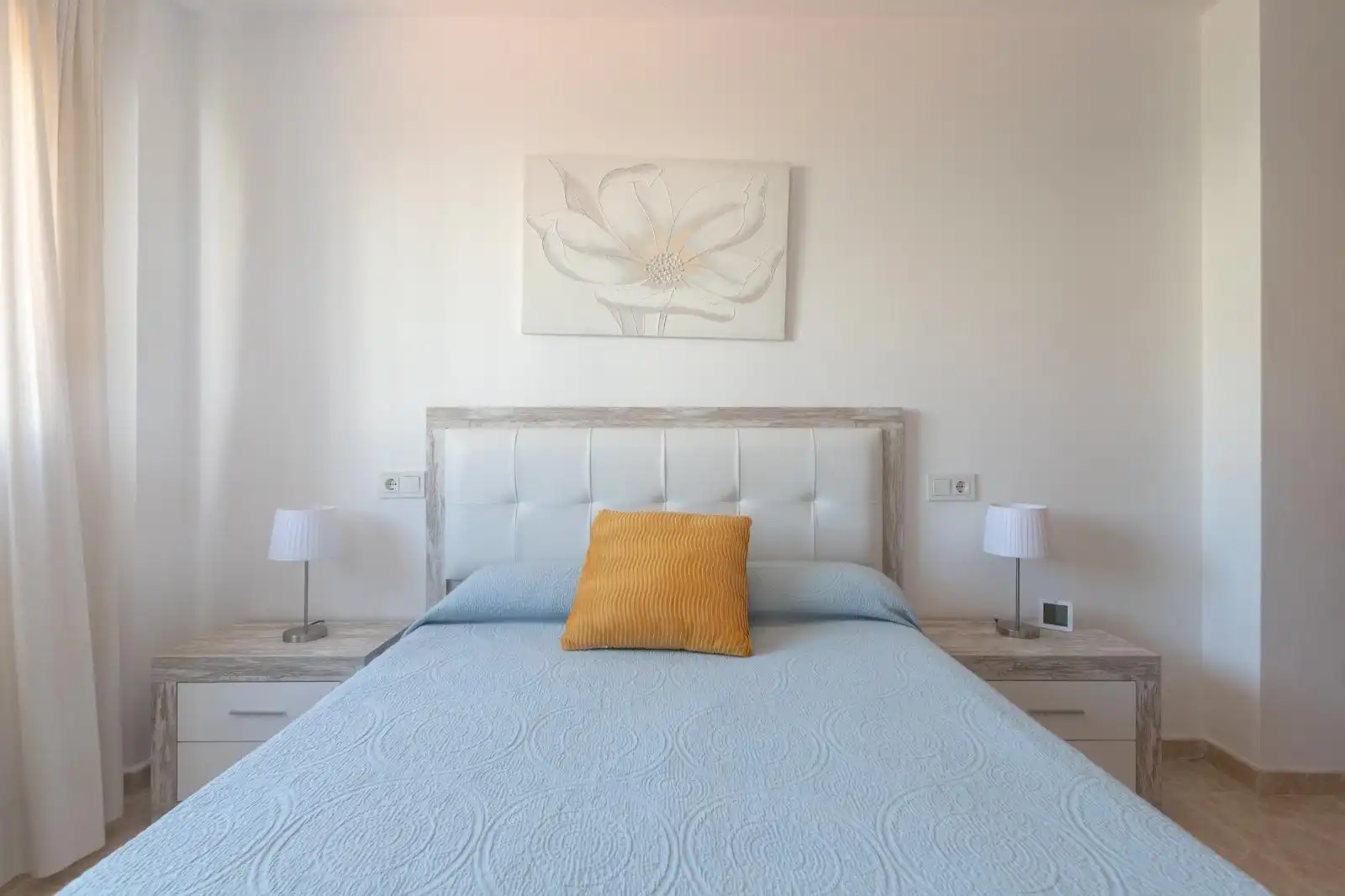 Dormitori de Apartament en venda en Los Boliches 